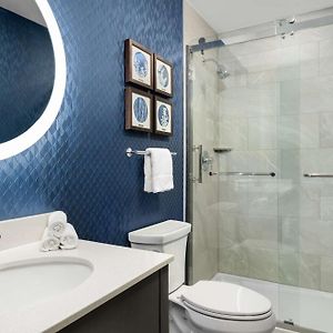 Queen Room Mobility or hearing accessible